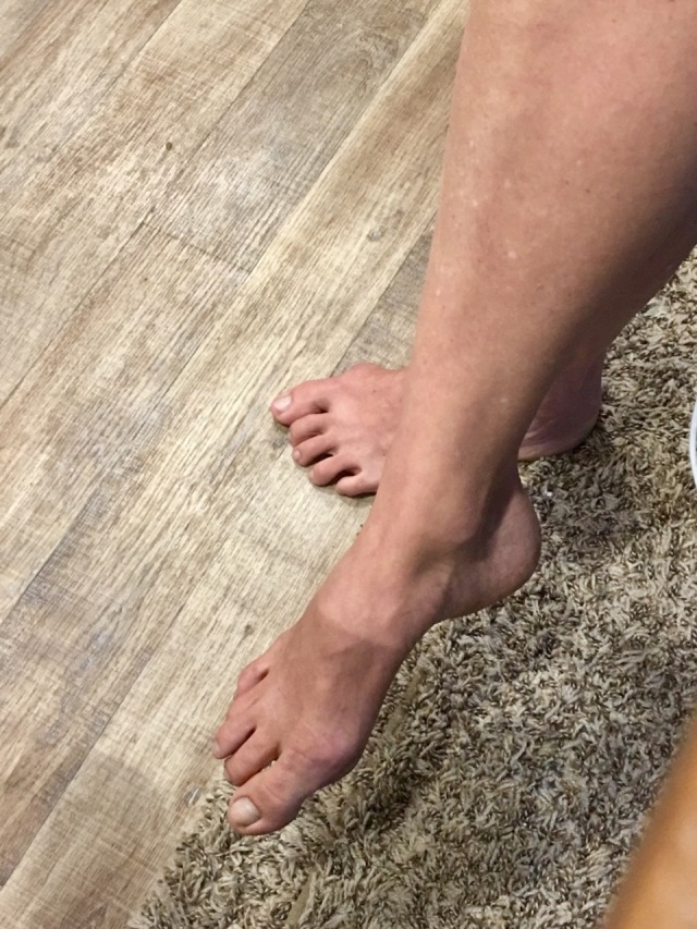 opentolife37:Just got home from the beach&hellip; naked sandy toes 