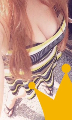 sassysexymilf:My favorite dress this summer in two different colors. Have an amazing day Tumblrville. ~ Sassy 💁