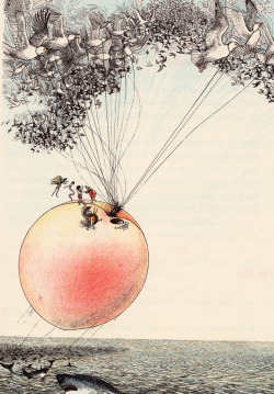 James and the giant peach - (Roald Dahl) 