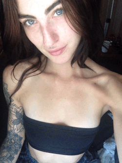 piercednipples:  gypsycait submitted:can i submit gifs? ☺️Never enough, frankly! I love them :-) Thank you so much.-&gt; Follow gypsycait-&gt; more submissions by gypsycait