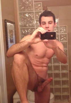 gaymanselfies:  Naked Male Selfies   http://gaymanselfies.tumblr.com/ Show off what you’ve got!  Email your naked selfies for posting here, to gayblogger@hotmail.com