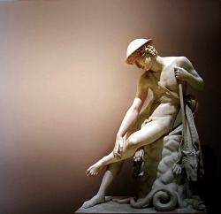 hadrian6:  Young Hunter Bitten by a Snake. 1827.Louis Messidor Petitot. French 1794-1862. marble. Louvre. Paris.http://hadrian6.tumblr.com