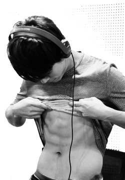 awildneko:  ayogukkie:  ayogukkie:  reyang-vip: 3/∞ Daehyun body porn: Freaking jsgfashfu abs.  …You’re not cute, Jung Daehyun.  #it’s the happy trail that does it for me CHARLEY SHUT THE FUCK UP OMG. DO YOU KNOW HOW HARD I’VE BEEN IGNORING