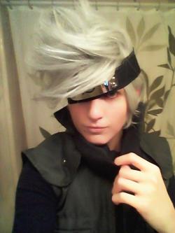 fwips:  Icha Icha Closet Cosplay: Kakashi-sensei!! o&lt;o maybe one day i’ll really cosplay him??? the wig is for my Ursula halloween costume i just wanted to have some fun first lmao 