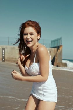 snapchathacker:  Renee Olstead.. and yes she has Nude pics