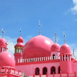  Masjid Dimaukom : The Pink Mosque of Datu Saudi Ampatuan in Maguindanao 