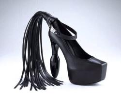 Wow I don&rsquo;t think heels can get any naughtier than that! ♥
