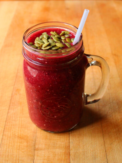 garden-of-vegan:  Berry-Mango Green Tea Smoothie Yields 1 smoothie What You’ll Need: 1 cup chilled green tea (I used a raspberry/passionfruit infused green tea) &frac12; cup frozen mango &frac12; cup frozen mixed berries 3-4 Medjool dates Directions: