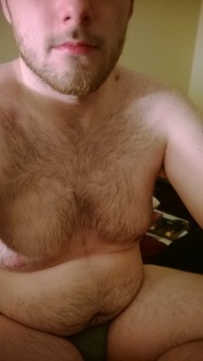 nerdcub6:  Well, since there is alot of very attractive tummies going around, here is my Tummy Tuesday!