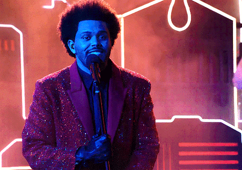 thequantumranger:The Weeknd performing at the Super Bowl 2021