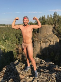 personalextension: bigcattopofthefoodchain:  Blissful naked hike with my Hubby - happy memories.  The champion that I love!  
