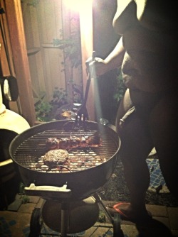 rone9:  thickboylove:  My man cooking me dinner on the grill…sexy as fuck..#hotmeat  This is actually pretty hott 