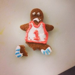 My guy Chef Junior made this limited edition D. Rose gingerbread man cookie. He says we should look forward to seeing limited edition jersey and Adidas versions! #yallgotjokes #funny #damnPoohMurda #myjob