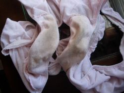 leglover60 submitted: My mexican wife&rsquo;s dirty pink panties.