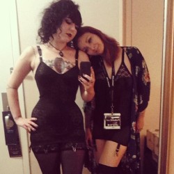 hexhypoxia:  Fetcon day two with @liiliifish ! #fetcon #fetishcon #fetishmodel #inkedbabes #redhead #brunette #curvesfordays #curvy