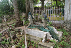 taphophilia:   	Graves in the vicinity of the tomb of Haji Osman Ambok Dalek Daeng Pasandrek Haji Ali, Old Malay Cemetery at Kampong Glam, Singapore by Jack at Wikipedia    	 