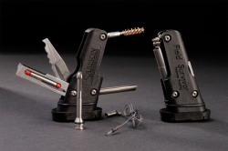 cerebralzero:  rifleisfine:  salvatore5000:  Samson Field Survivor may just be a life saver; it’s a multi-tool system for servicing AR15 or M16 rifles that slides right into the pistol grip. You’ll find it around 贘.00 USD  Oh that is bitchin’