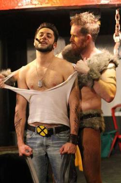 executivecub:  gaynerd616:  Wolverine and Sabertooth Cosplay…mmm  *~* 