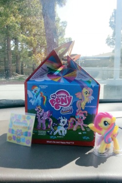 callistoponi:  So, yeah, I totally got a happy meal just to get the pony toy…   Excuse me, but my personally rainbowified Celestia is way better! I&rsquo;m still mad about the fact that they don&rsquo;t have Applejack.