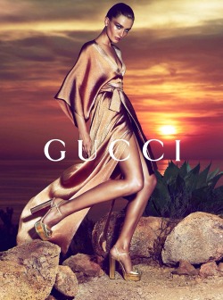stormtrooperfashion:  Andreea Diaconu by Mert Alas and Marcus Piggott for Gucci Womenswear Cruise 2014 Campaign