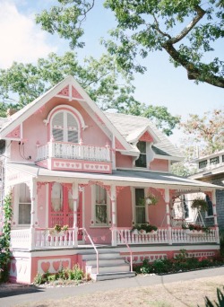 the-life-of-daddy:  miss-mandy-m:Pink Home Inspiration   The perfect Princess palace