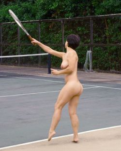 systemic1117:  nudeexercise:  Nude tennis with well developed athletic legs.  She would definitely be able to convince me to pick up my tennis stick again. 