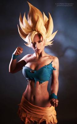 cosplay-galaxy:  Jannet “Incosplay” Vinogradova as Female Goku