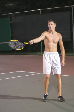 diggin-that-dude:  Wimbledon  He can teach me tennis anytime.