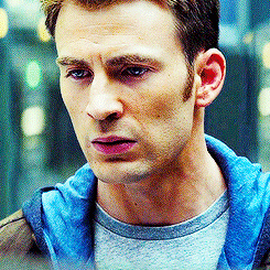 siriusblaack:  Turn ons: when Chris Evans’ jaw does the thing 