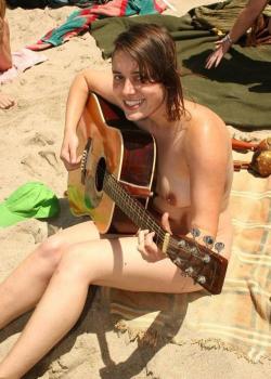 Nude Musician