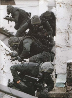 militaryarmament:  The British SAS during the Iranian embassy siege, 1980. Operation Nimrod 