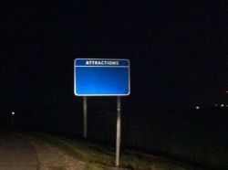 lyonnnss:  morbidlyqueerious: darthlenaplant:  blinddarkness:  rlmjob:  welcome to my blog  the sign looks like it’s walking towards me i feel threatened  Like this?  actually what the christ   OH MY FUCKING GOD