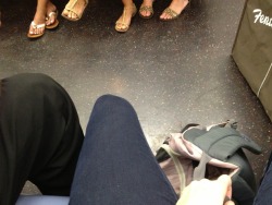imakegoodlifechoices:  I’ve begun silently fighting back against jerks on the subway who sit as spread out as possible. Basically I match your stance. This guy was sitting on the train with his knees splayed and his hands on the seat to either side