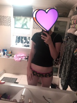 s-t-imulation:  Who wants to come play with me on kik 💗💖💗 Kik: lilly0pad97