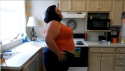 hamgasmicallyfat:   All Day Stuffing Weigh In   I weigh myself on an empty tummy, before I’ve eaten anything…and then….I spent the whole day gorging, stuffing myself like crazy.My belly gets stretched out and pushed out so far. It feels so solid..I