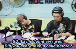 oshzt:  yixing and the cake for his father he made when he was young 