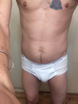 wetbriefs89:Turned my Tighty Whities yellow again. :-) Nice!