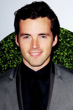 rcarlyles:  Ian Harding arriving at GQ’s 2014 Men of the Year Party at Chateau Marmont in Hollywood, California. // December 4th, 2014   You are so handsome!