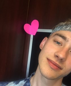 yearsblog:  @alexander_olly: C U IN 10 MINUTES 4PM MAINSTAGE @coachella 