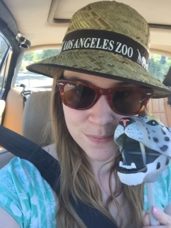 alexinspankingland:  just-a-little-story-ofmine:  alexinspankingland:  Went to the zoo after my session this morning and Paul got me a hat and this bitey cat stick thing!  “bite cat stick thing” 😂 You’re adorable.  Thank yoooooou! ☺️ 