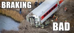 Nueva York: Al menos 4 muertos y 67 heridos tras descarrilar un tren de pasajeros. 67 heridos, 10 de ellos críticos. Un mal día para los críticos de cine.
