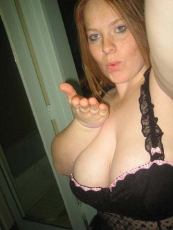 bbw-freckles-redheads:  Huge tits redhead - very cute with freckles 
