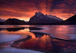 There’s a new day dawning (Mount Rundle, Banff National Park, Canada)