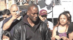 downfalling:  Tyrese just showed up at Paul Walker’s crash site. Didn’t say a word, just mourned and left. RIP Paul Walker. 