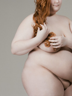 hot-pudgy:  Wonderful obese ginger girl