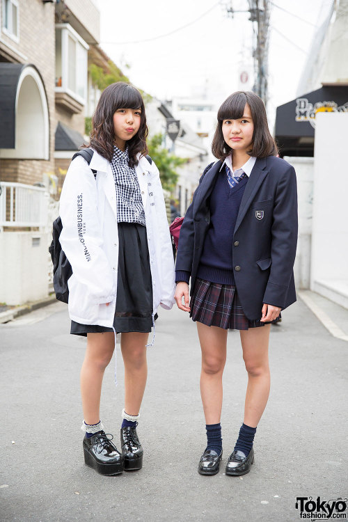 Japanese schoolgirls piss