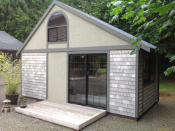 jeremylawson:  A 280 square feet tiny house in Aurora, Oregon. More info here. 