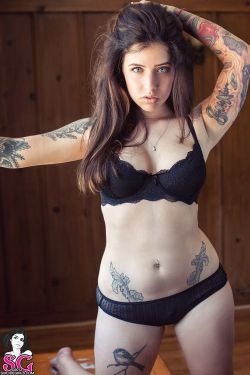 i-dream-of-inked-babes:  More @ http://i-dream-of-inked-babes.tumblr.com  :D