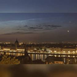 Solstice Conjunction over Budapest #nasa #apod #moon #satellite #venus #planet #solarsystem #sunrise #solstice #twilight #noctilucent #clouds #dust #atmosphere #budapest #hungary #danube #river #space #science #astronomy