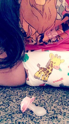 superadorablenes:  I’m never taking this off…. ever. These are my new favorite pampers!! 